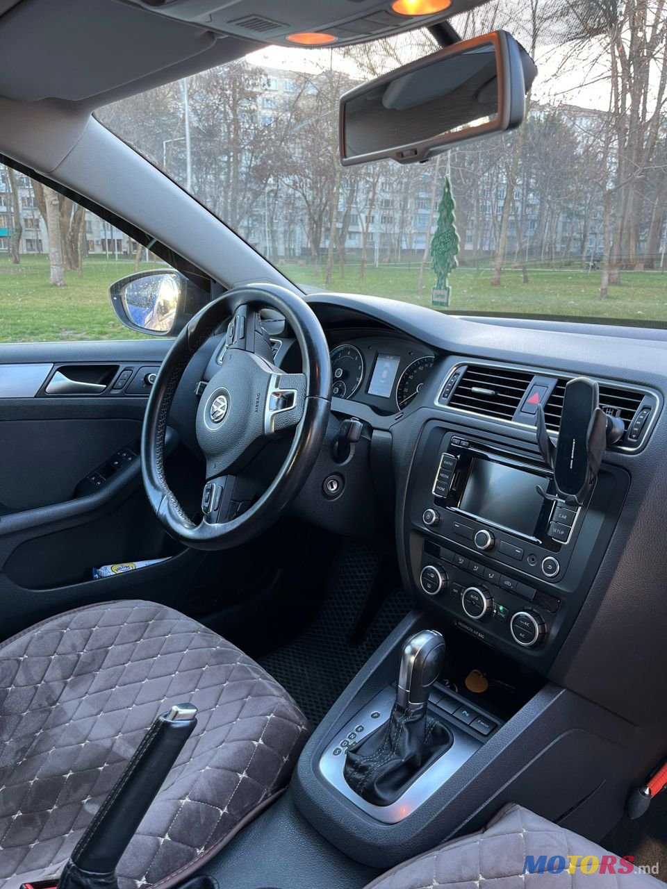 2013' Volkswagen Jetta photo #5