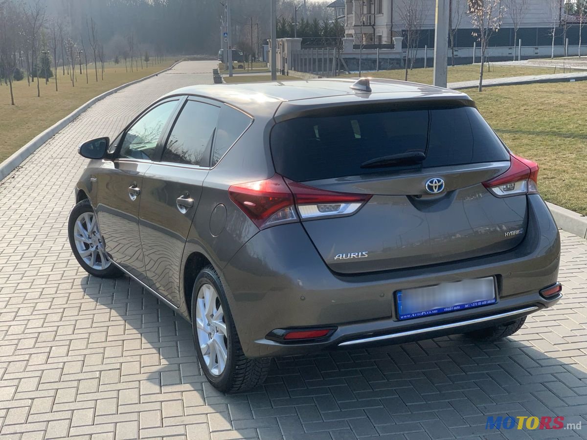 2017' Toyota Auris photo #6