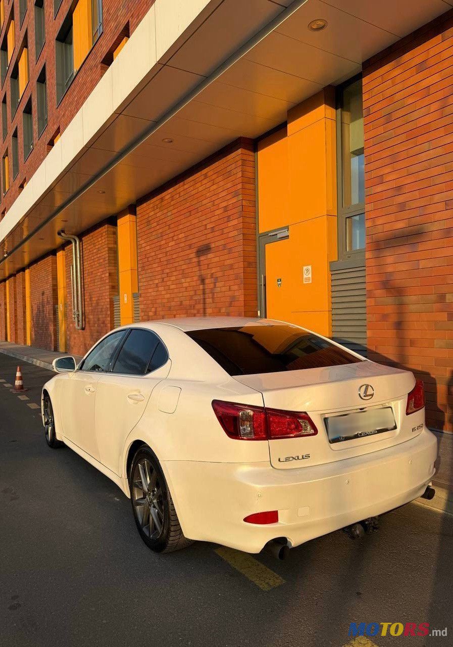 2011' Lexus Is Series photo #5