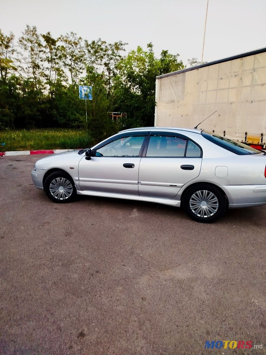 2002' Mitsubishi Carisma photo #6