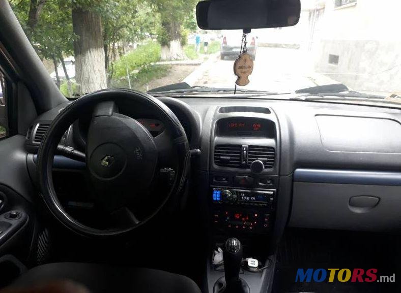 2007' Renault Clio photo #1