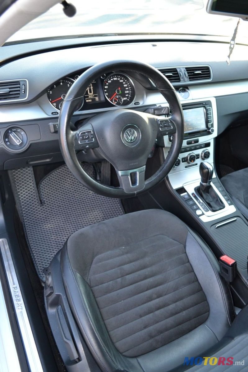 2014' Volkswagen Passat photo #2