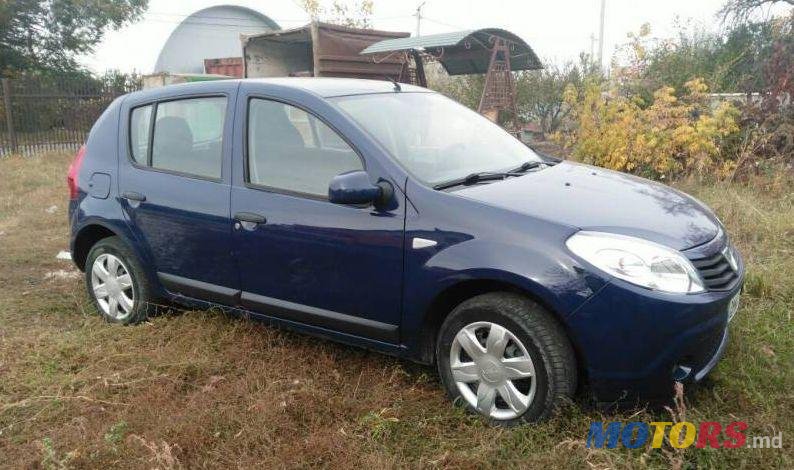 2010' Dacia Sandero photo #1