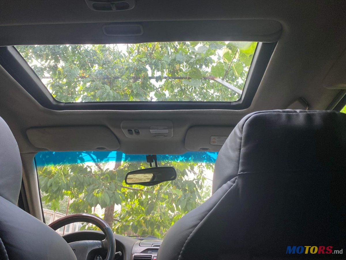 2002' Nissan Maxima photo #2