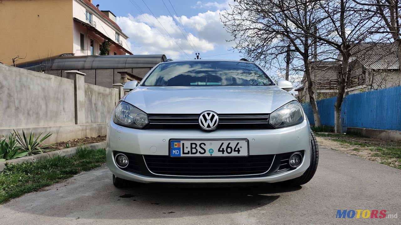 2011' Volkswagen Golf photo #1