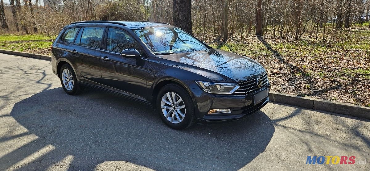 2019' Volkswagen Passat photo #1