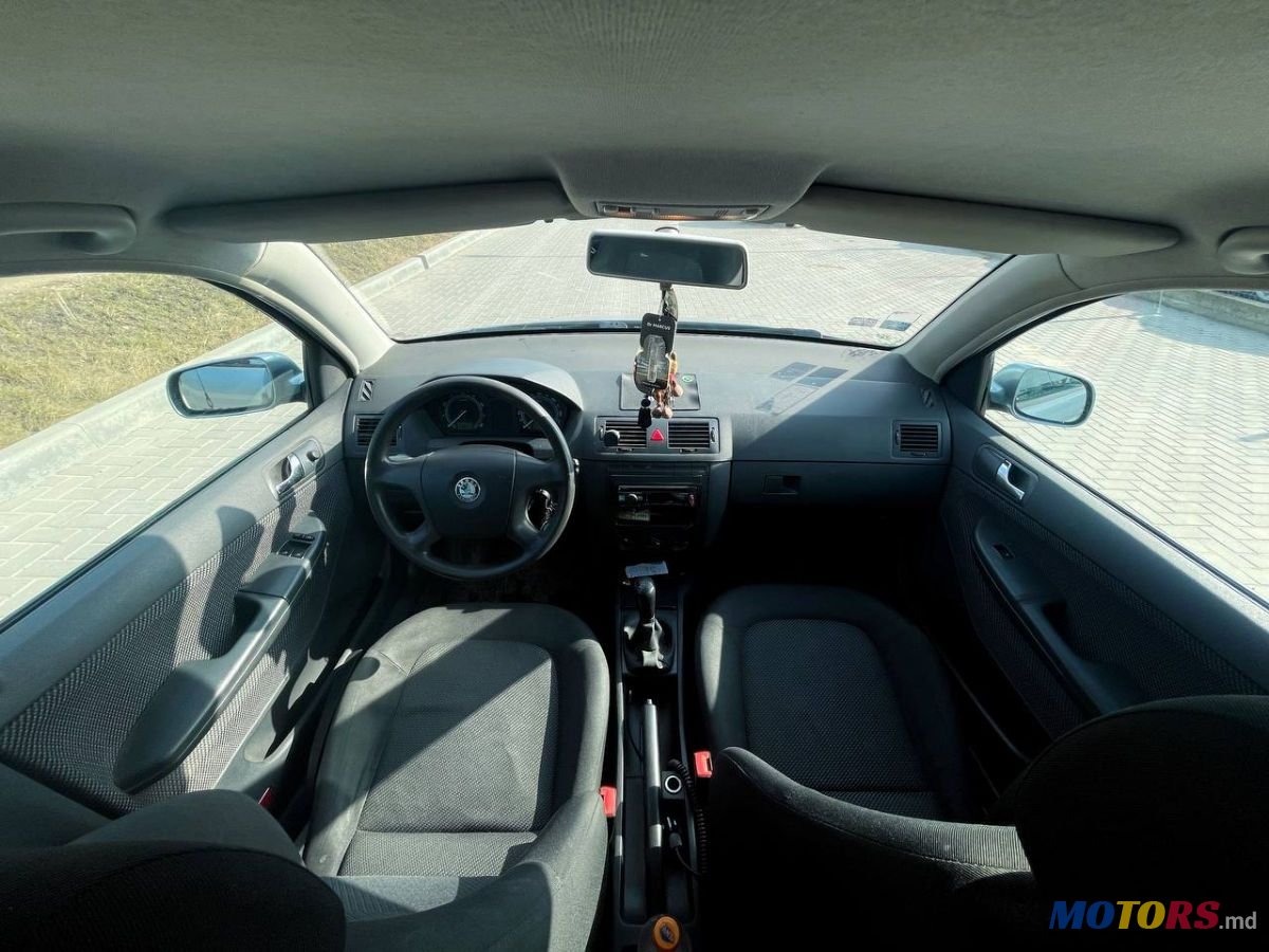 2005' Skoda Fabia photo #4