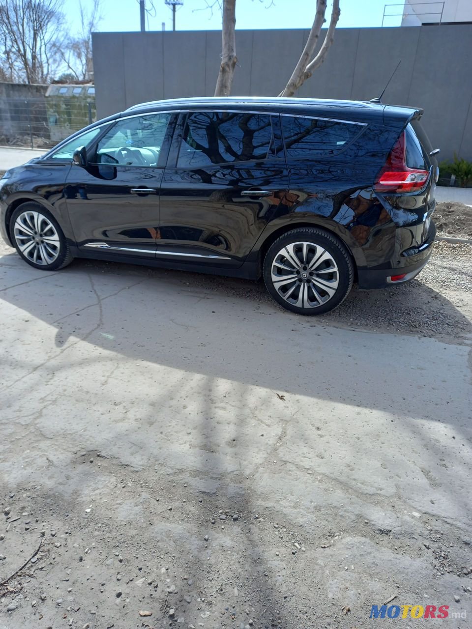 2017' Renault Grand Scenic photo #2