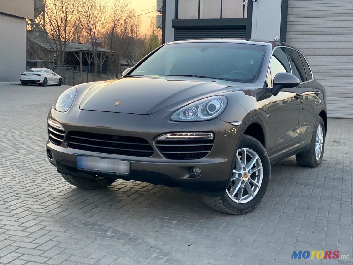 2012' Porsche Cayenne photo #1