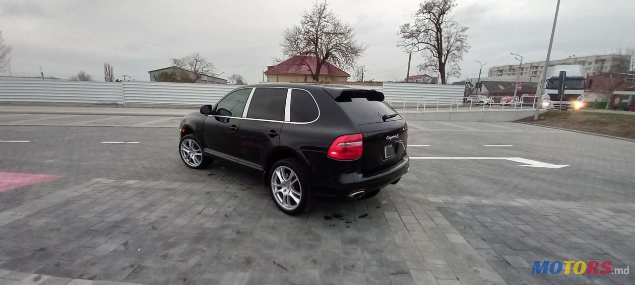 2008' Porsche Cayenne photo #2