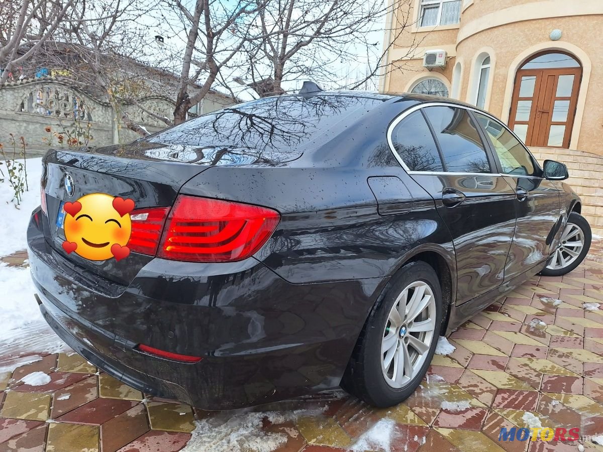 2012' BMW 5 Series photo #2