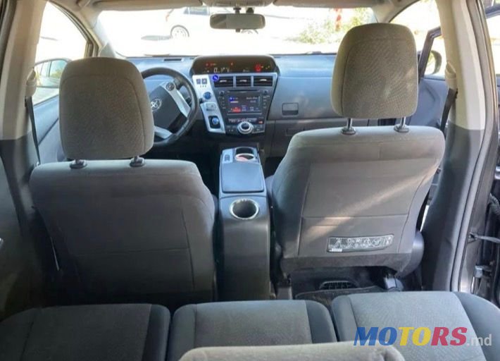 2013' Toyota Prius + photo #1