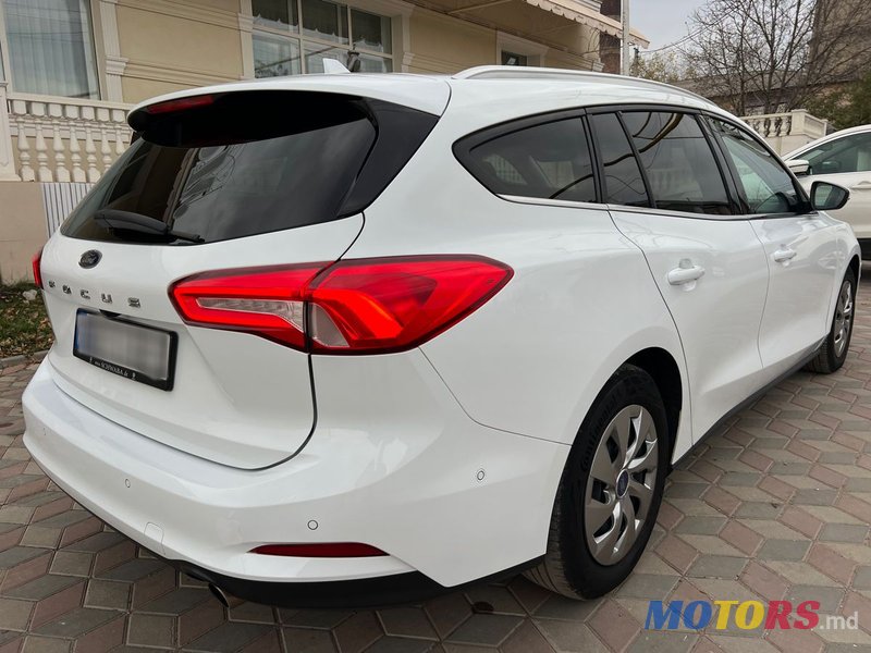 2020' Ford Focus photo #3