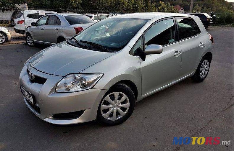2009' Toyota Auris photo #2