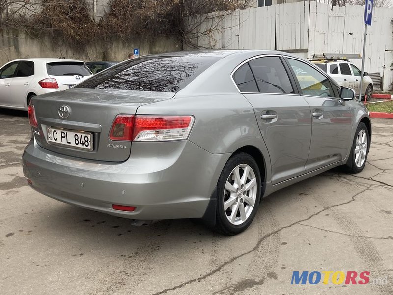 2011' Toyota Avensis photo #3