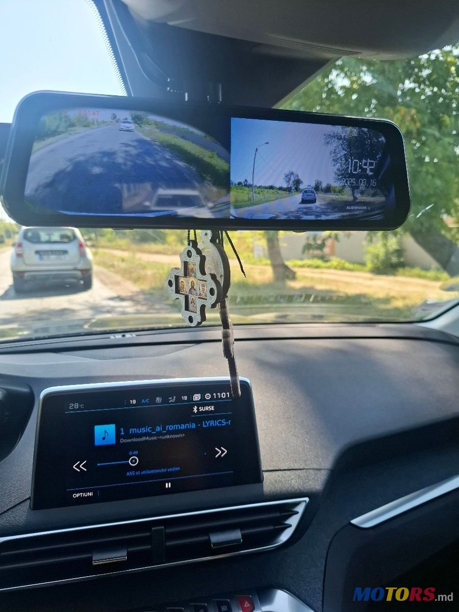 2020' Peugeot 3008 photo #4