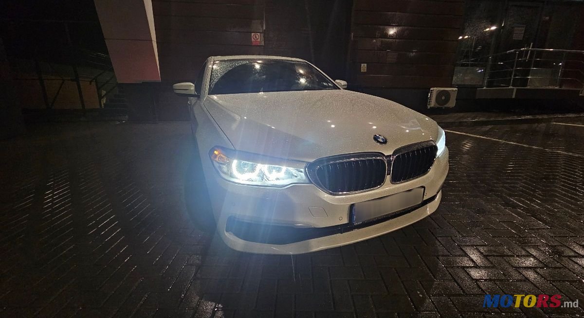 2018' BMW 5 Series photo #1