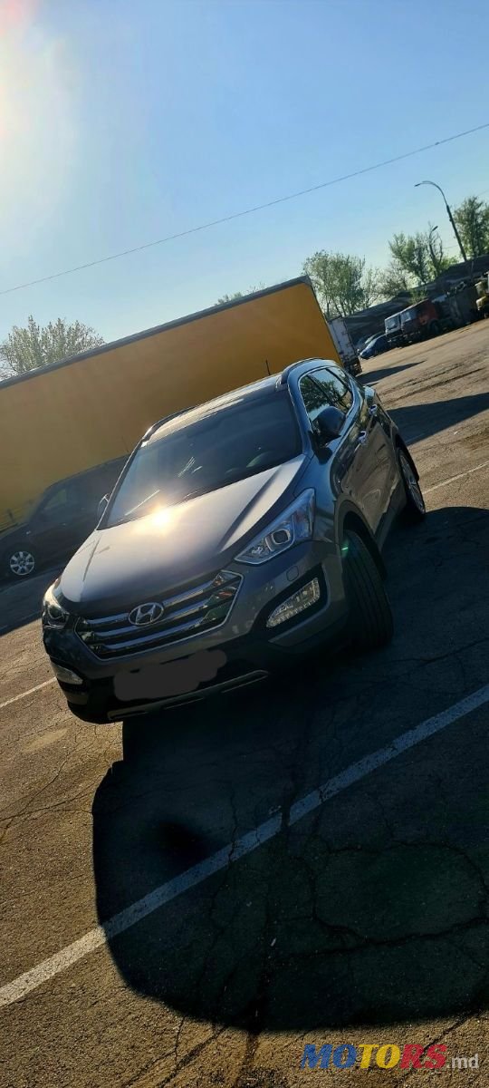 2015' Hyundai Santa Fe photo #3