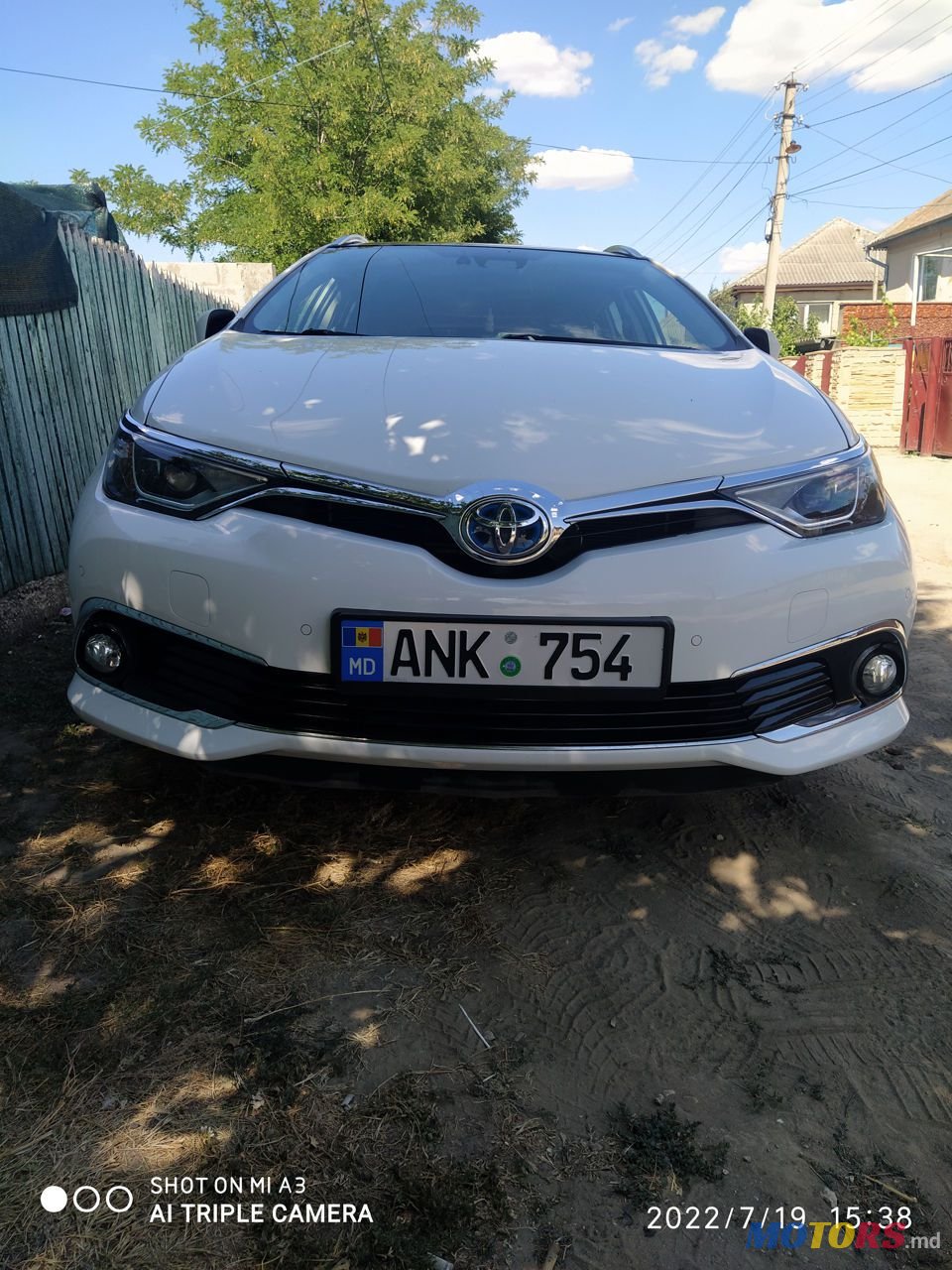 2015' Toyota Auris photo #4