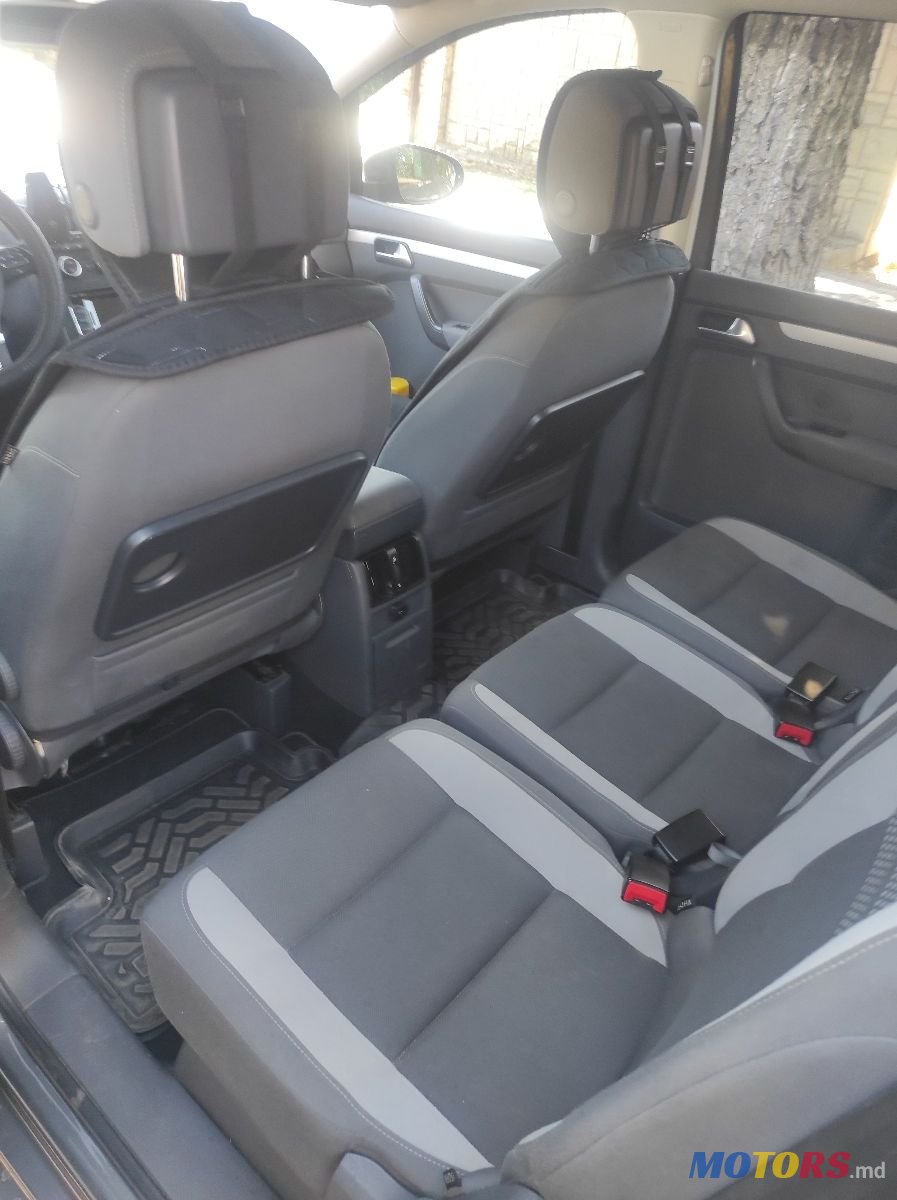 2013' Volkswagen Touran photo #6