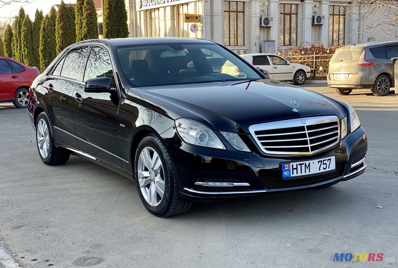2011' Mercedes-Benz E Класс photo #3
