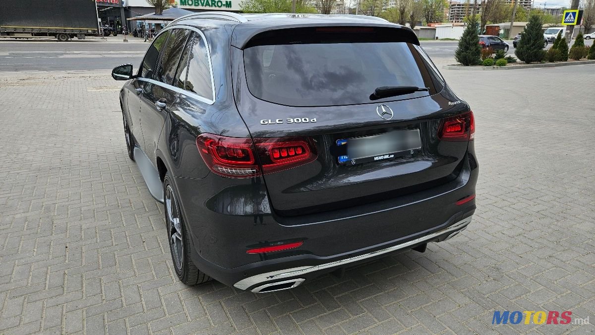 2019' Mercedes-Benz GLC photo #4