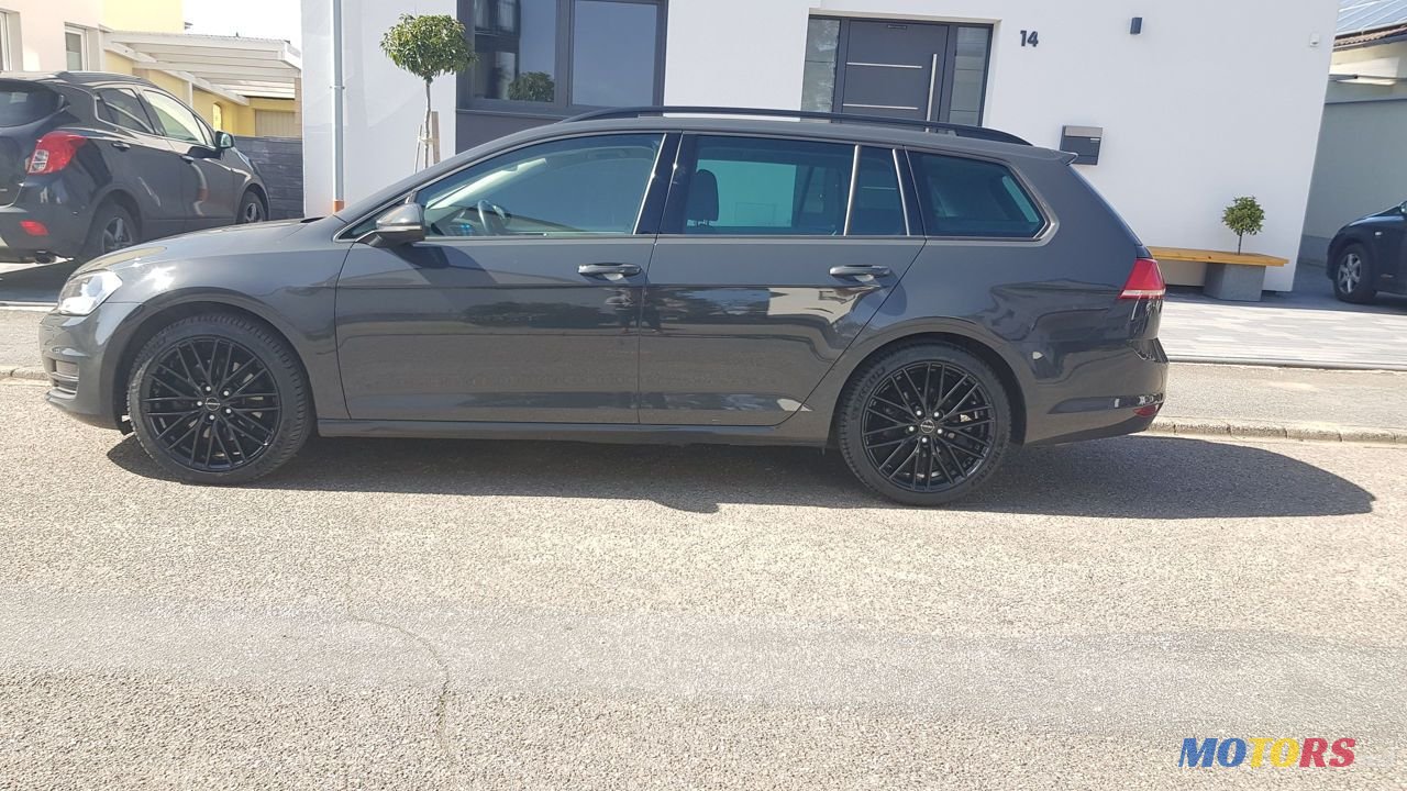 2016' Volkswagen Golf photo #1