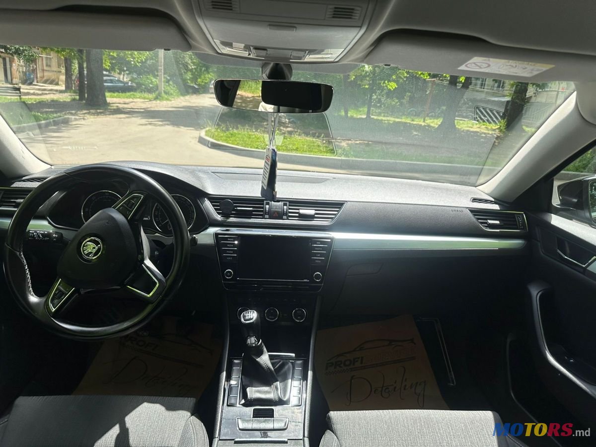 2017' Skoda Superb photo #3