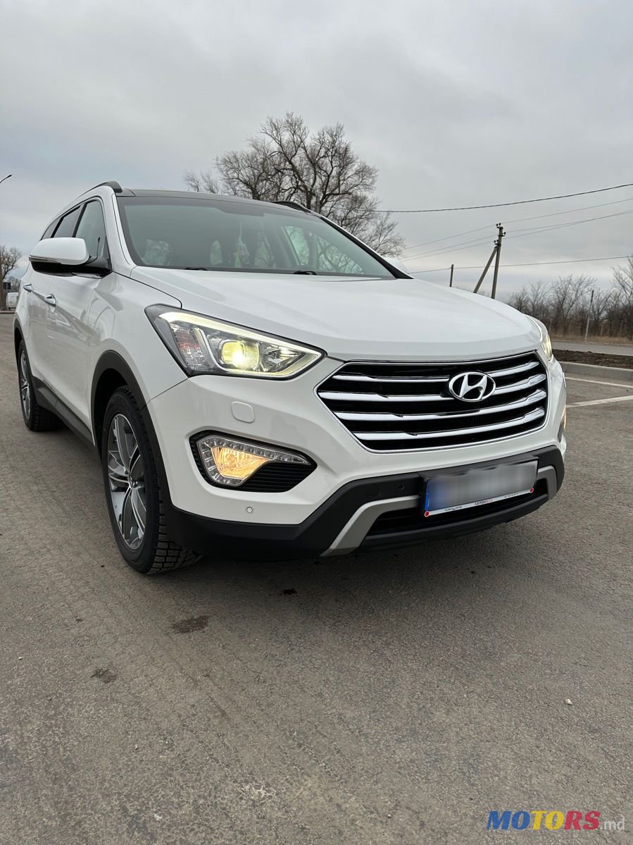 2015' Hyundai Santa Fe photo #1
