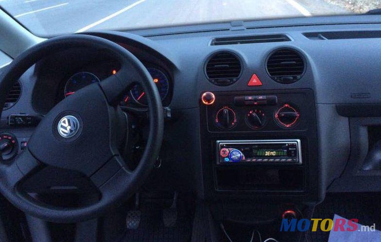 2009' Volkswagen Caddy photo #2