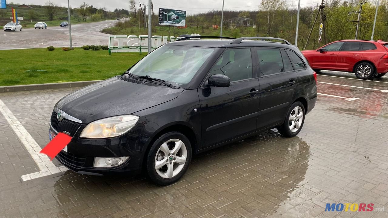 2012' Skoda Fabia photo #6