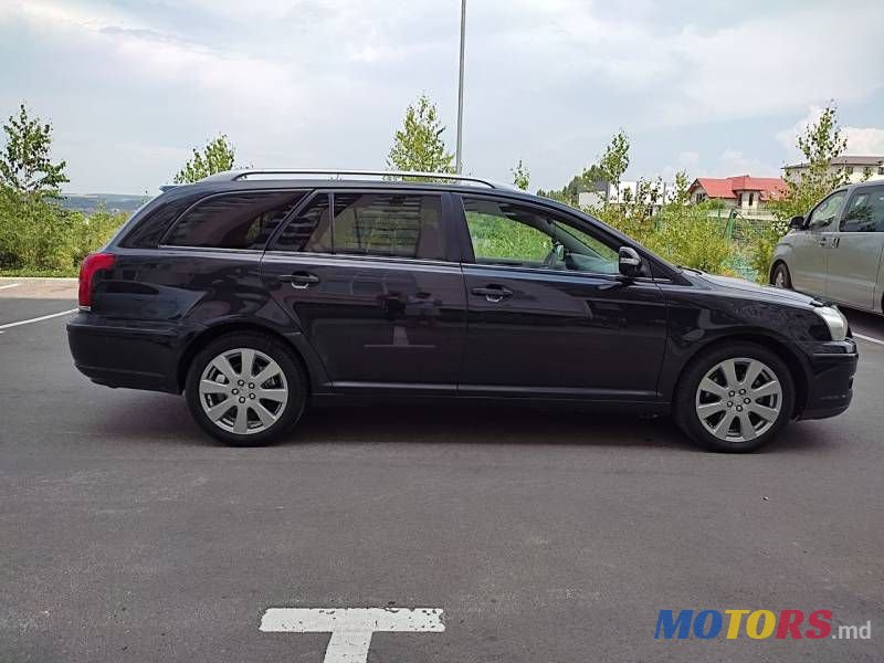 2008' Toyota Avensis photo #3