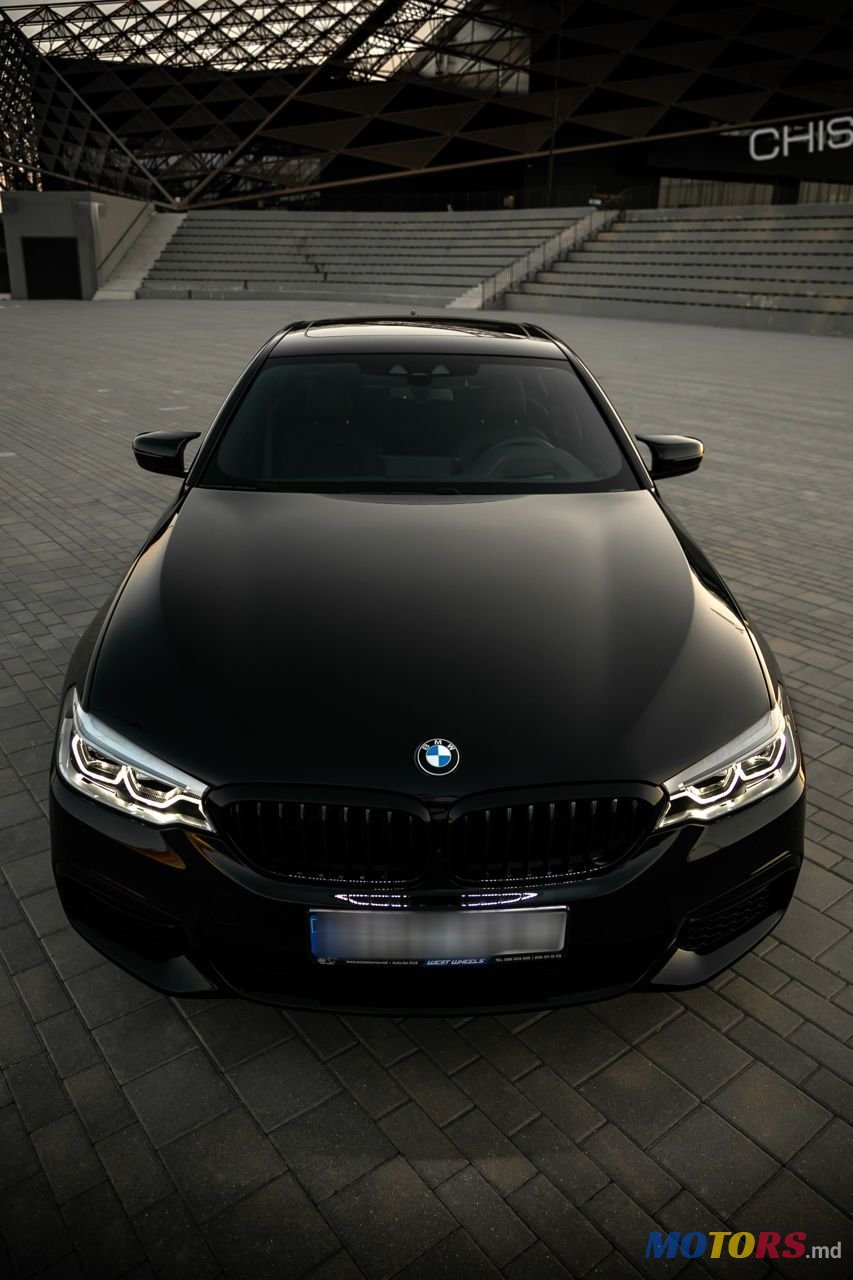 2018' BMW 5 Series photo #1