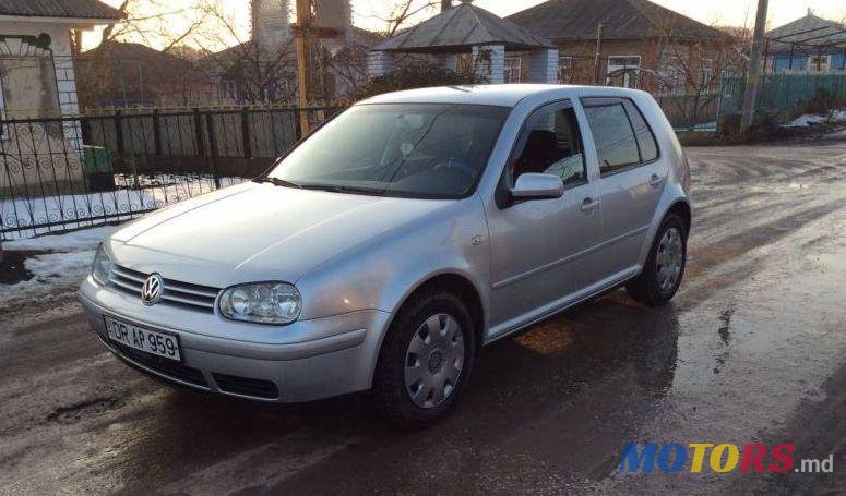 2004' Volkswagen Golf photo #1