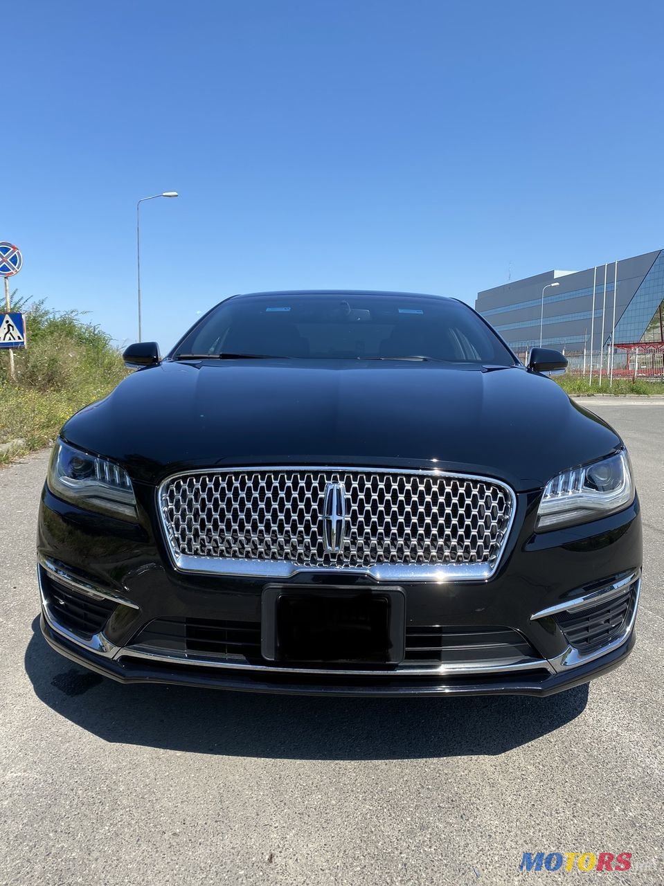 2016' Lincoln MKZ photo #3