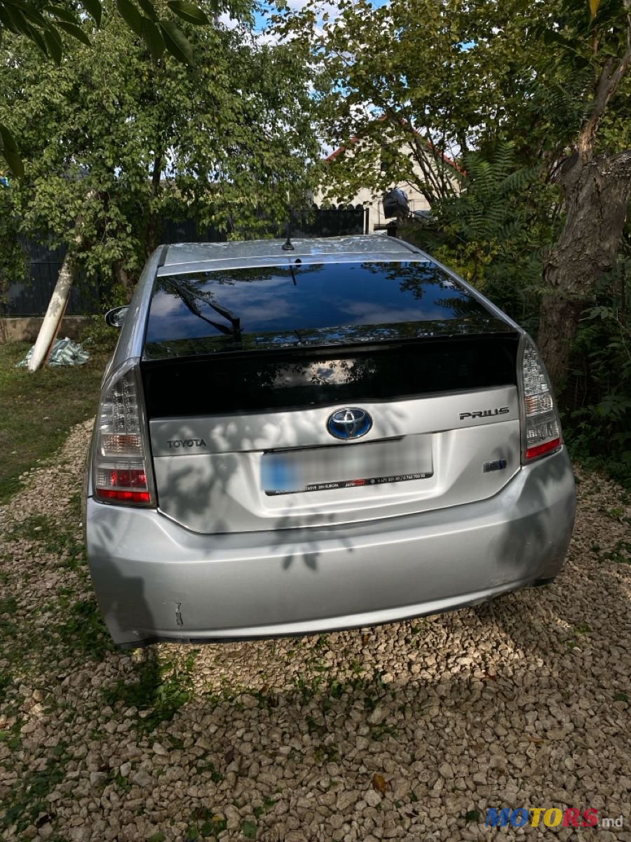 2011' Toyota Prius photo #5