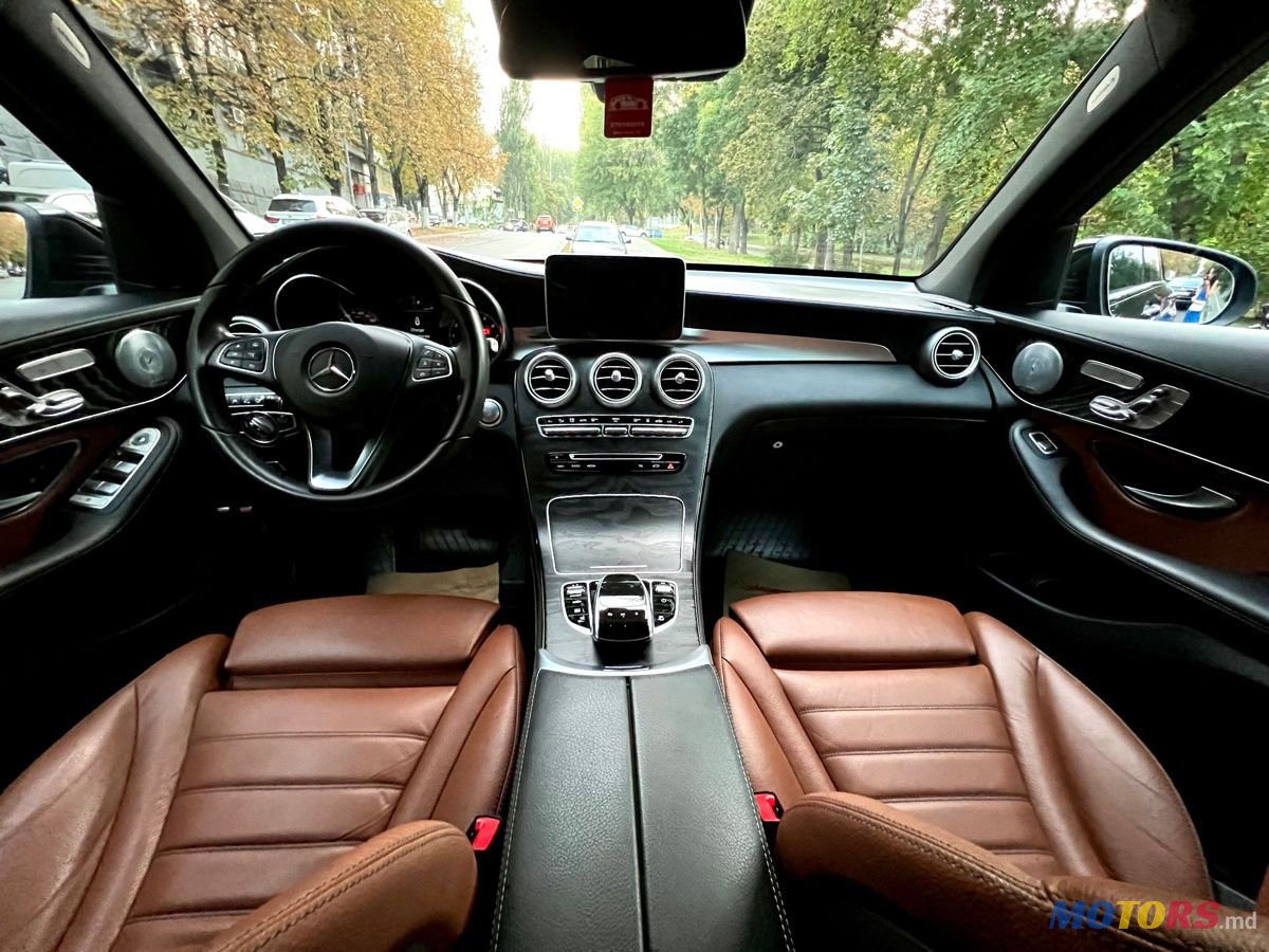 2017' Mercedes-Benz Glc Coupe photo #1