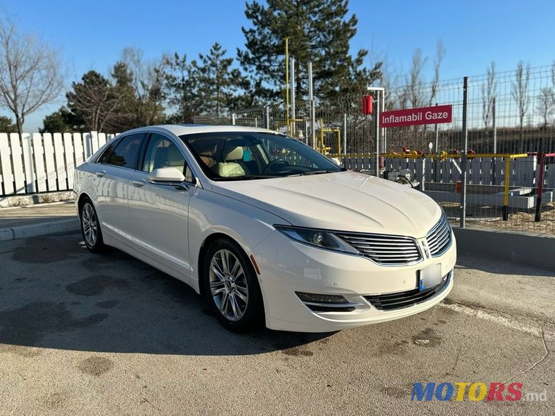 2013' Lincoln MKZ photo #1