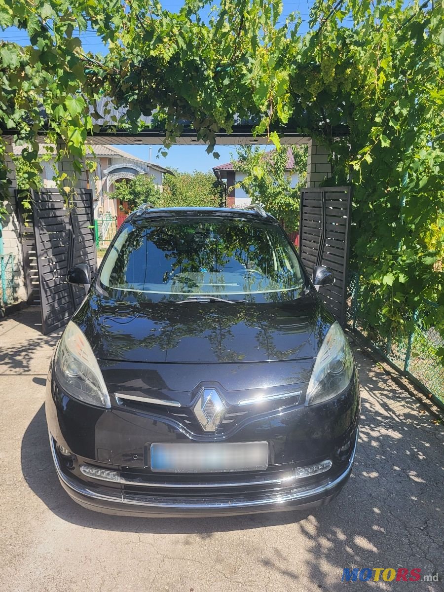 2013' Renault Grand Scenic photo #1