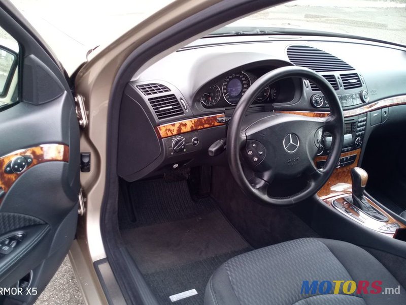 2003' Mercedes-Benz E Класс photo #6