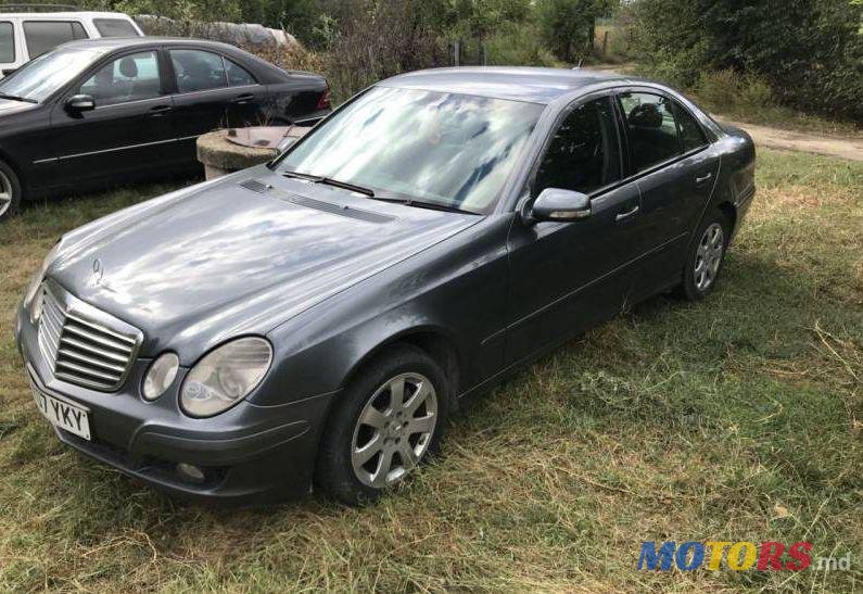 2007' Mercedes-Benz E photo #1