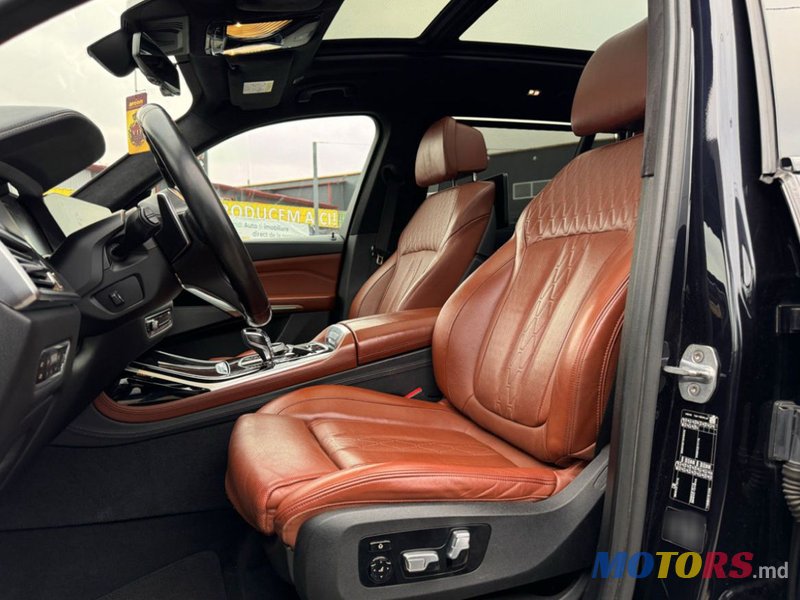 2019' BMW X7 photo #5