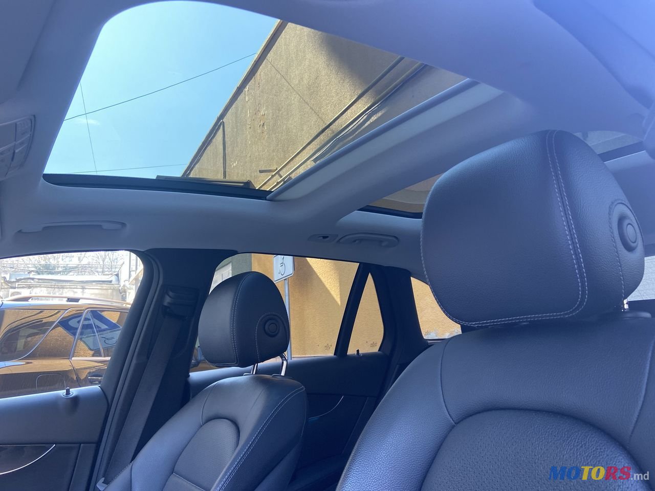 2016' Mercedes-Benz GLC photo #2