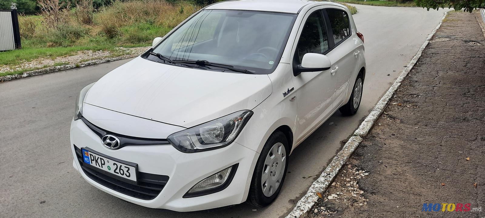 2013' Hyundai i20 Drive Eco photo #6