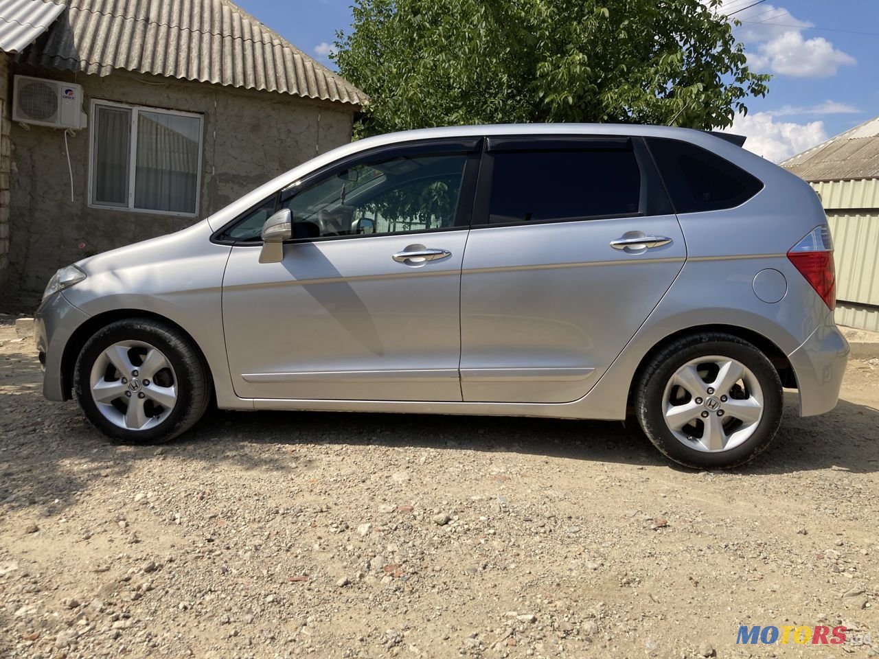 2006' Honda FR-V photo #5