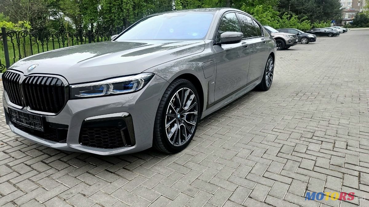 2020' BMW 7 Series photo #2