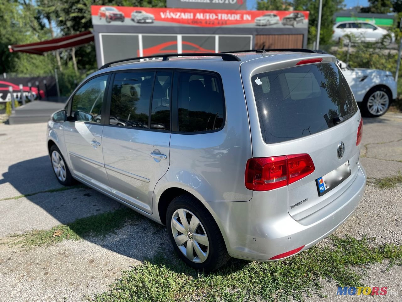 2010' Volkswagen Touran photo #4
