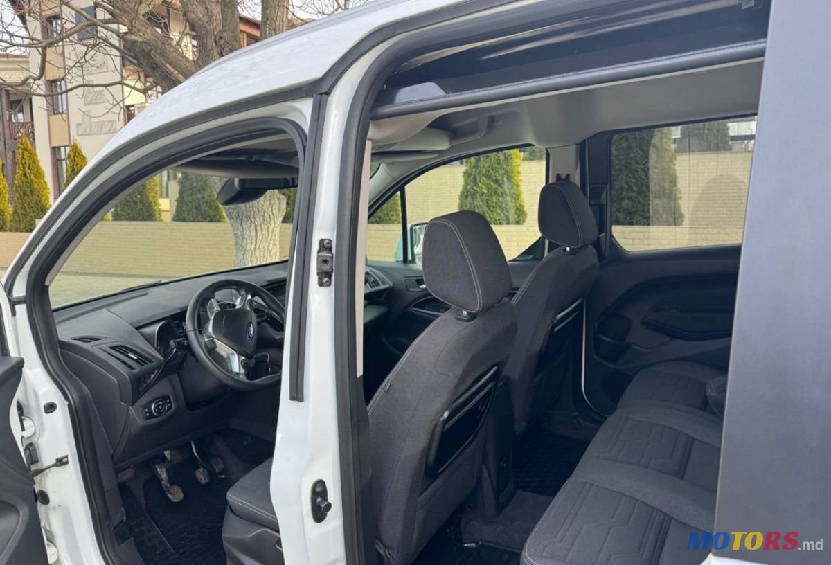 2015' Ford Tourneo Connect photo #6