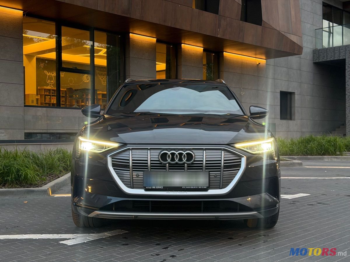 2020' Audi e-tron photo #2