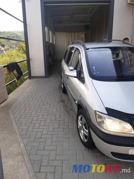 2001' Opel Zafira photo #4